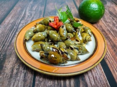Vô cùng đơn giản phải không nè, nhanh tay lên các bạn hãy cùng mình vào bếp và thực hiện món nhé. Bạn sẽ khiến mọi người rất bất ngờ về món ốc cà na xào cam này đấy. Chúc bạn thành công.