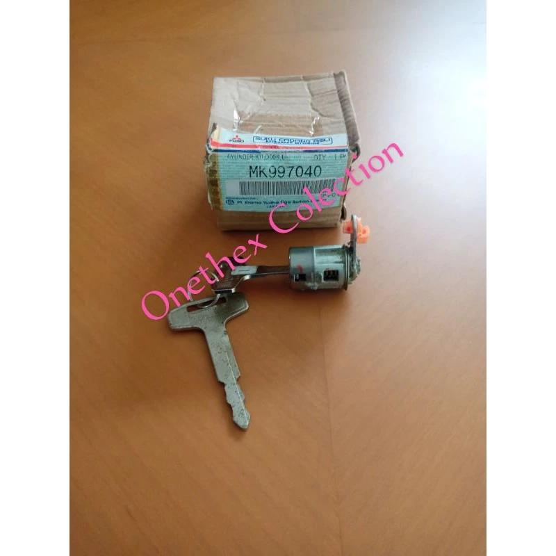 Kunci Pintu Canter Kiri Original Mitsubishi MK997040 untuk Keamanan Maksimal
