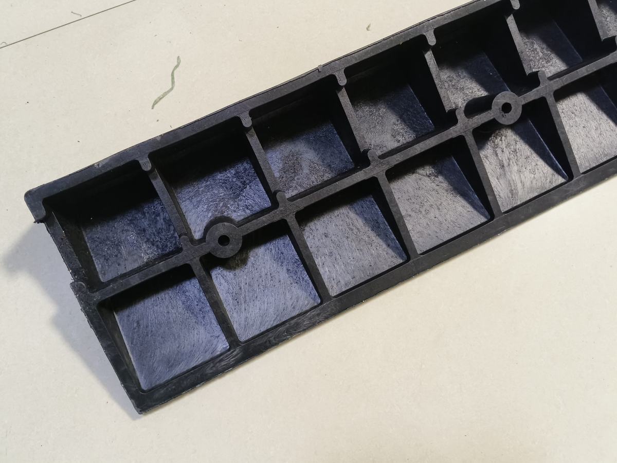 Heavy Rubber Plastic Road Ramp Car Driveway 50*22*5cm