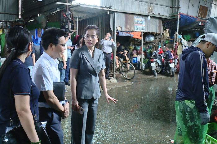 Hà Nội đẩy nhanh tiến độ giải tỏa chợ cá Yên Sở - Đài Phát thanh và truyền hình Hà Nội