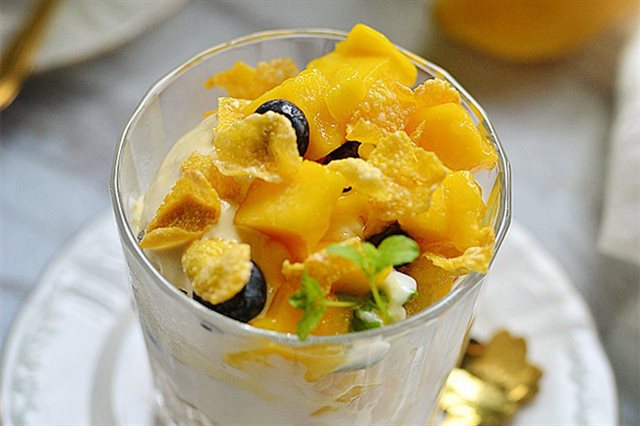 Sữa Chua Trái Cây Ngũ Cốc