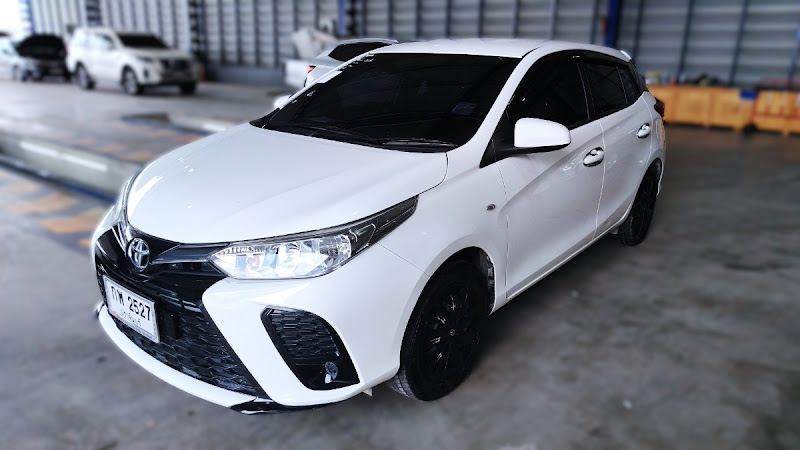 TOYOTA YARIS ECO