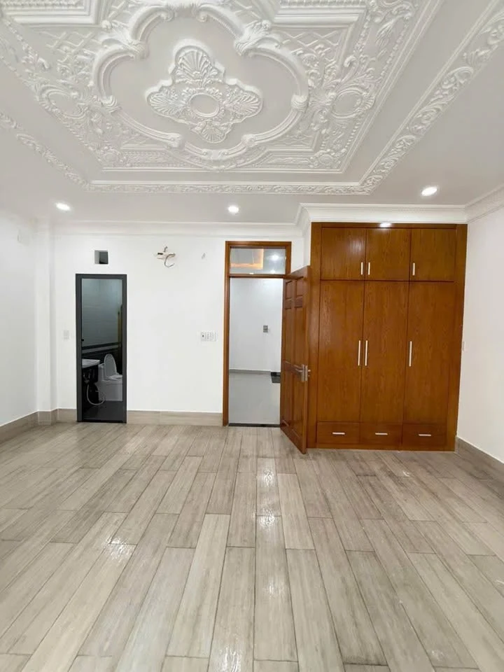 Bán nhà 6x10m, 4 Lầu, hẻm xe hơi 151 Liên Khu 4-5, Q. Bình Tân.