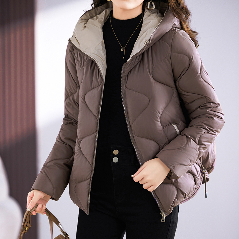 Kurze Damen-Steppjacke mit Kapuze