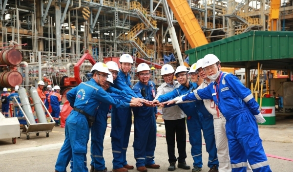 Petrovietnam strengthens political and legal education for workers