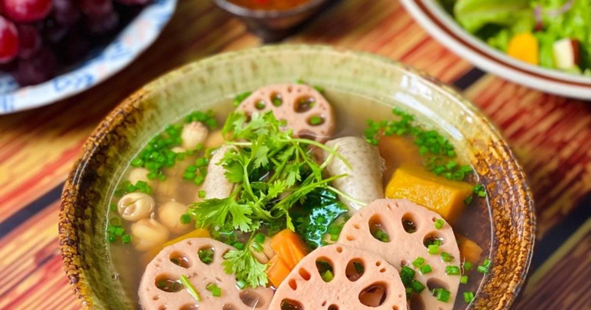 Canh Củ Sen Hầm Đuôi Heo