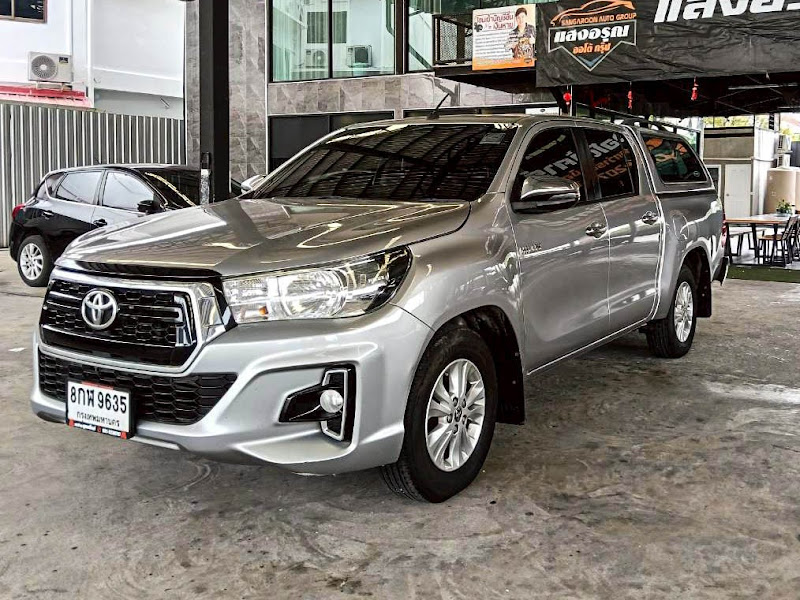 TOYOTA HILUX REVO
