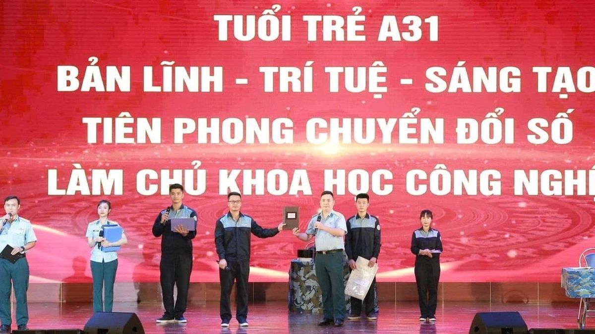 Quân chủng Phòng không - Không quân vinh danh cán bộ Đoàn giỏi - Báo Tiền Phong