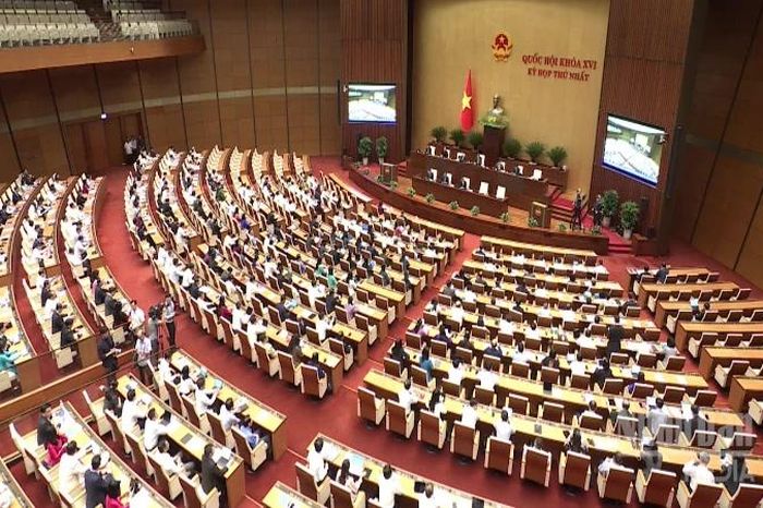 [Video] Cân đối tăng lương – bảo đảm đời sống và khả năng ngân sách - Báo Nhân Dân