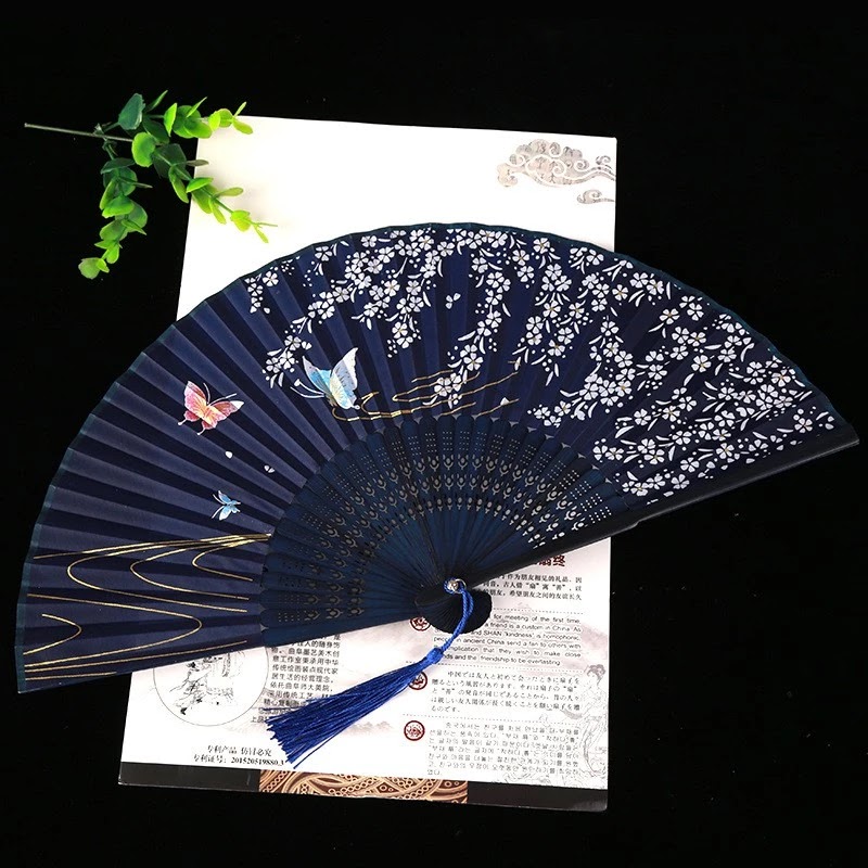 Quạt Cổ Trang Vải Lụa | Phong Cách Cổ Điển Xinh Xắn 2