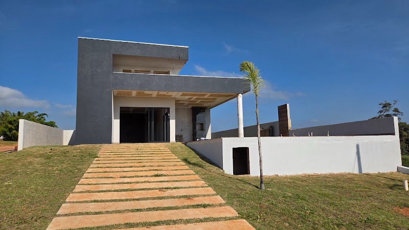 Casa térrea de esquina com vista para a represa — uma das melhores oportunidades para morar no Riviera XIII