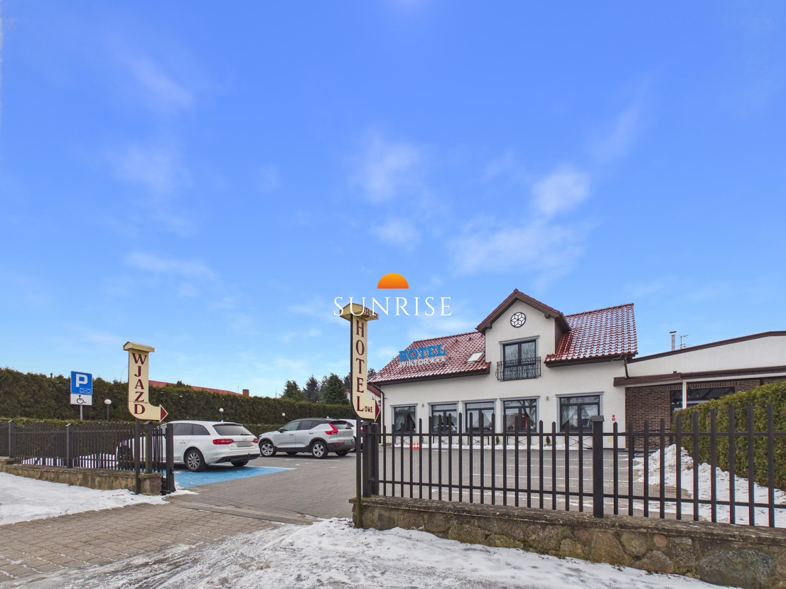 Hotel pod skrzydłami amerykańskich samolotów — zdjęcie 2