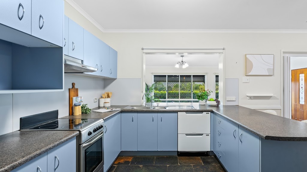 23 Toona Terrace, Redlynch - Thumbnail 6