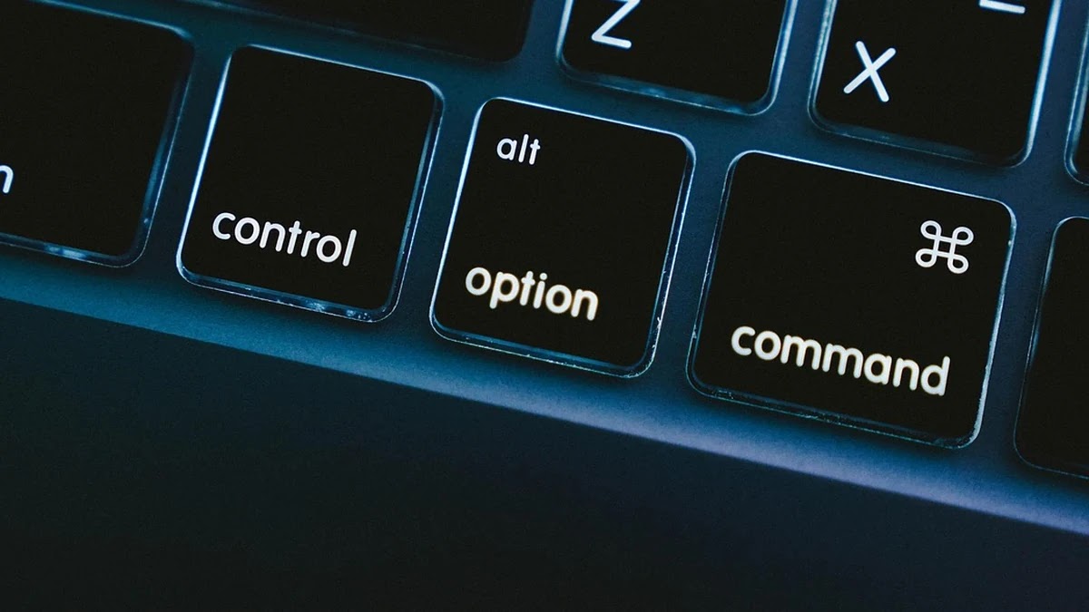 파킹통장과 CMA 선택 시 무의식적 판단이 미치는 영향 분석