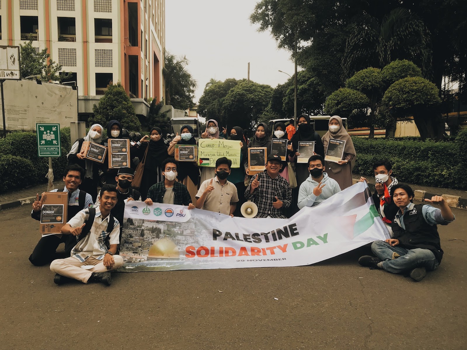 Palestine Solidarity Day 2022 : LDK Syahid Gelar Seruan Aksi dan Galang Donasi di Kampus UIN Jakarta