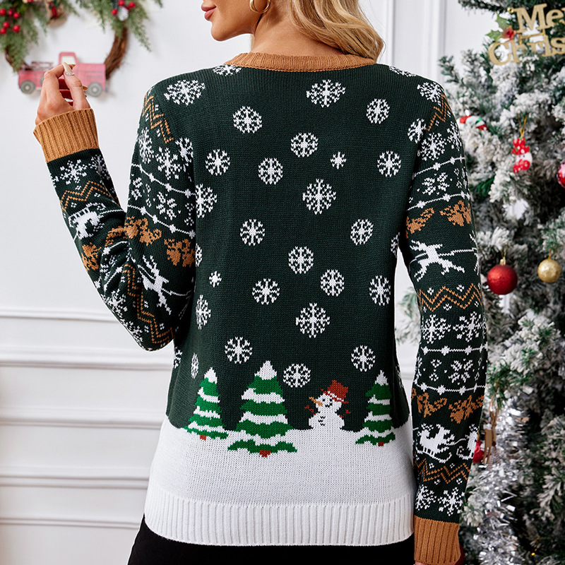 Women's knitted sweater with animal motif