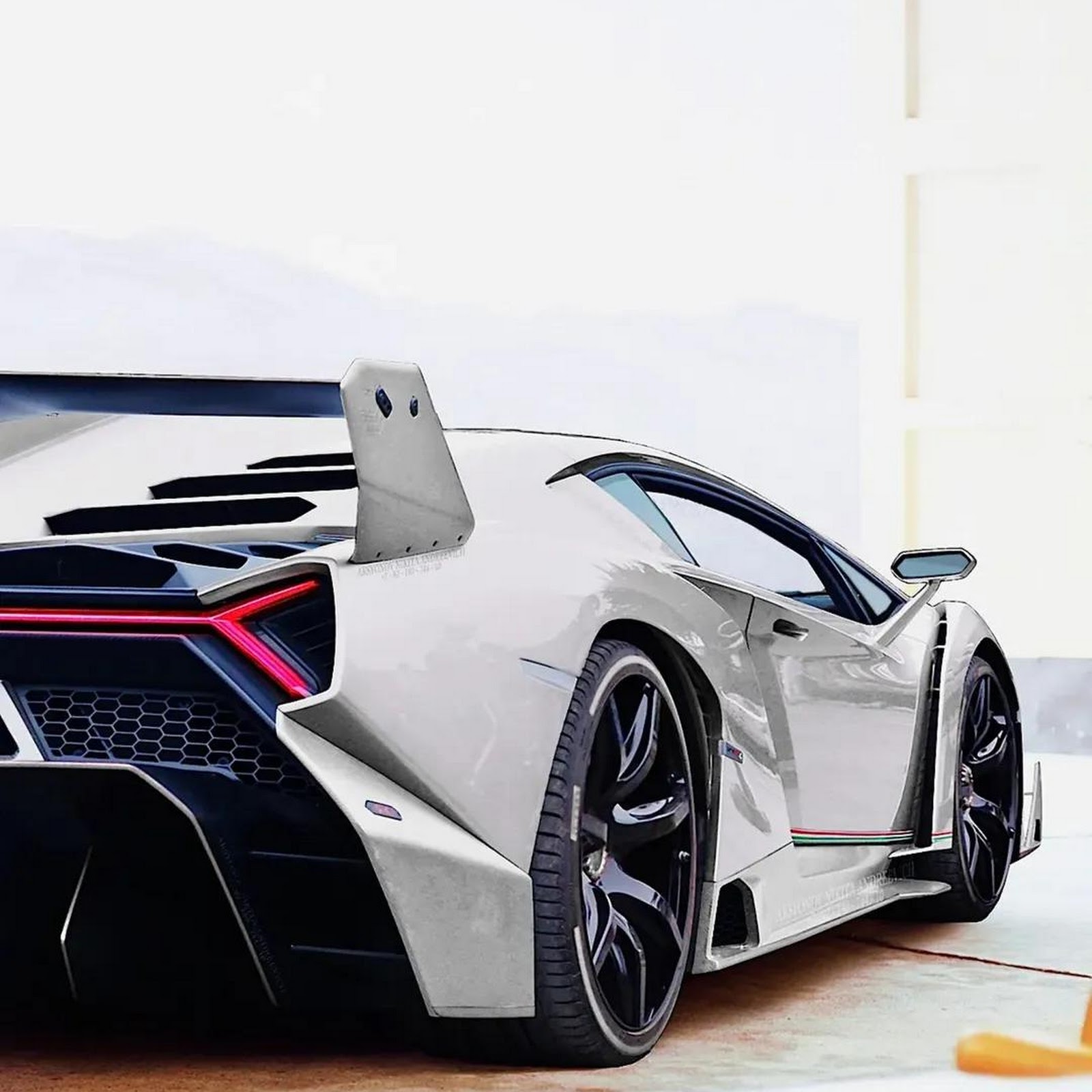 Download Lamborghini, Supercar, Luxury Car, Automotive iPhone