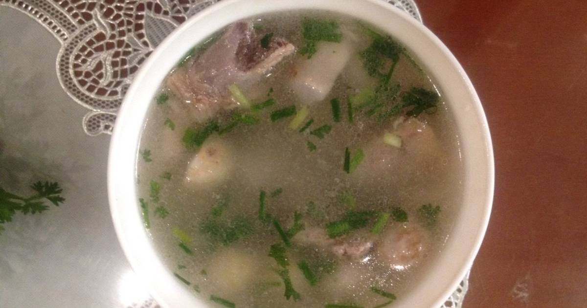 Canh khoai sọ nấu xương