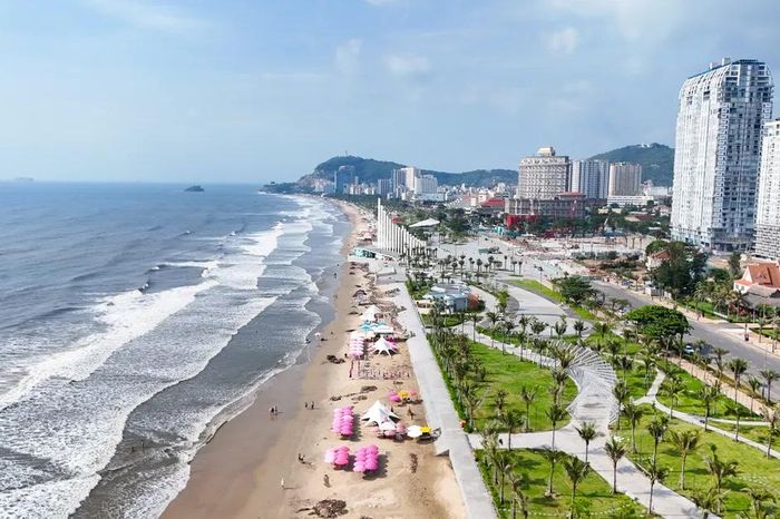 Công viên Thùy Vân cơ bản dọn hết 'cát bay' - Báo Sài Gòn Giải Phóng