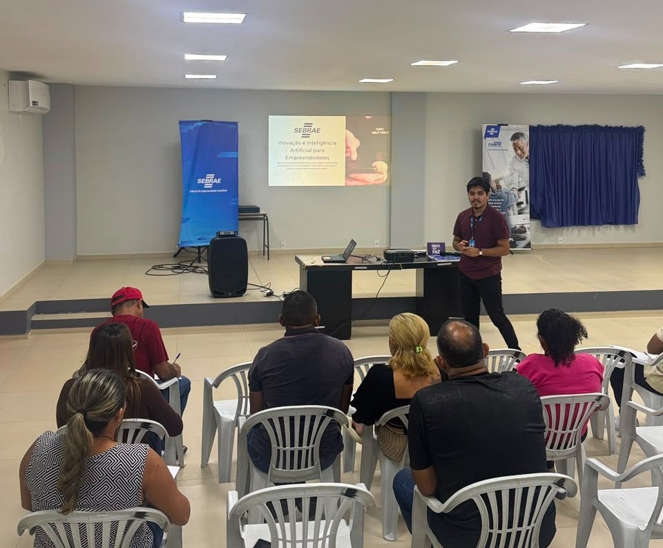 Empreendedores participam de palestra sobre reforma tributária e acesso a crédito em evento do Sebrae em Roraima