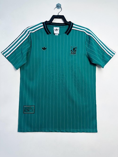 Liverpool 2025-26 Verde.jpeg