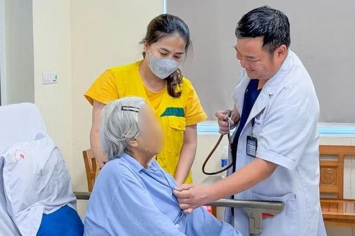 Thay van trong van cứu sống hai bệnh nhân cao tuổi - Đài Phát thanh và truyền hình Hà Nội