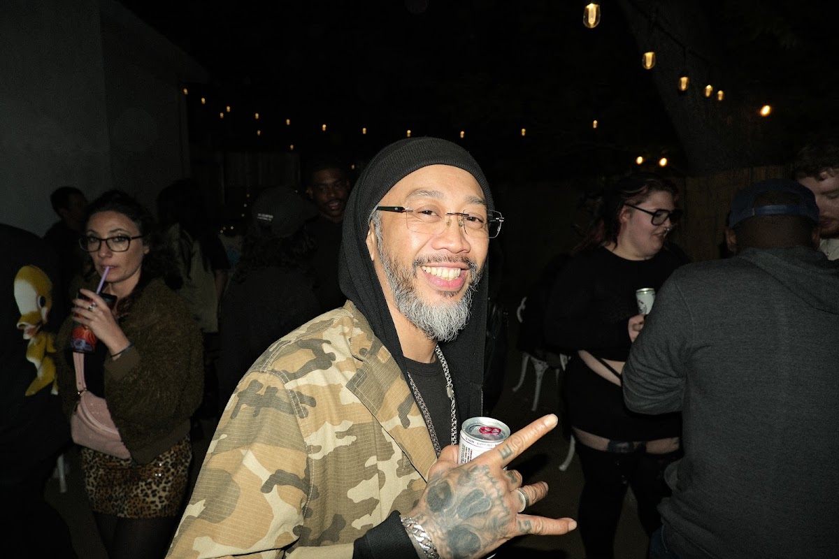 @tlau.photos_thelostandunfounds_2026-03-29_austin_last_night_041
