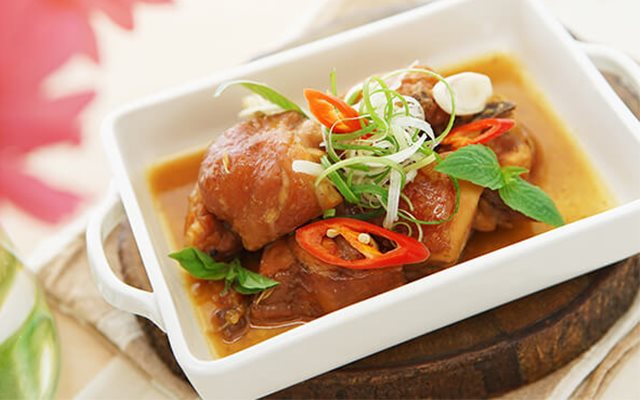 Gà Kho Gừng Sả