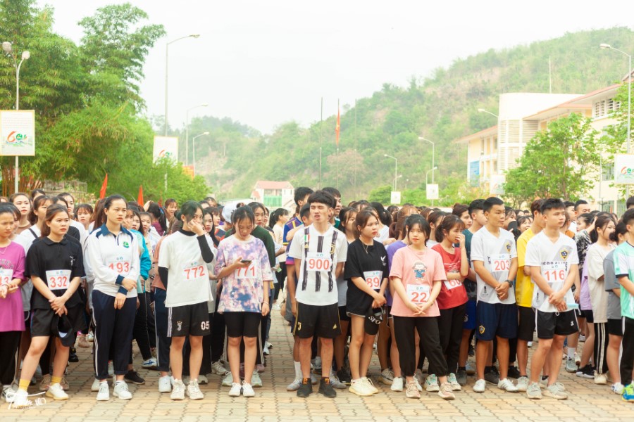 Hội Sinh viên tổ chức Giải chạy việt dã sinh viên TBU và trao chứng nhận “Sinh viên khỏe” năm học 2020 - 2021