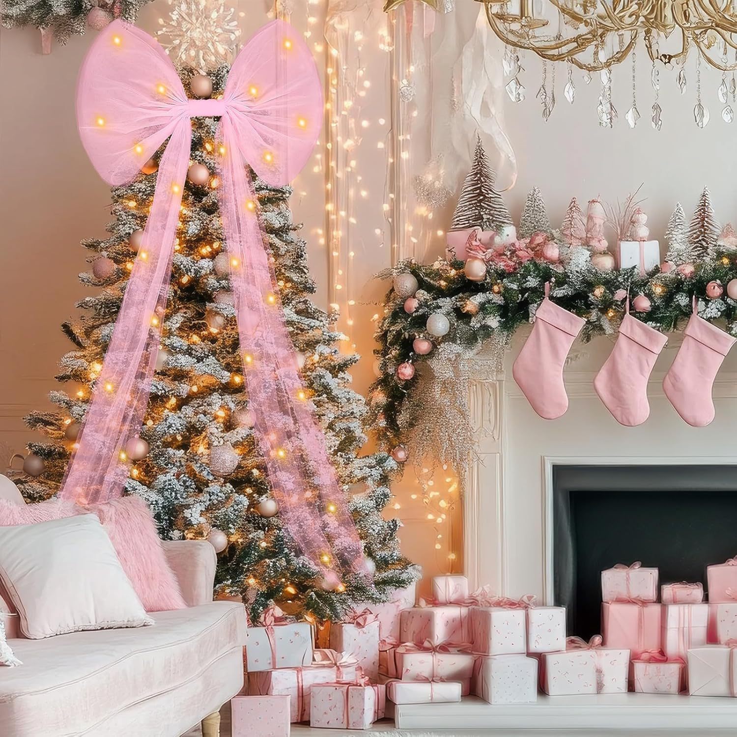 Dekorative Weihnachtsbaum-Schleife mit langen Bändern