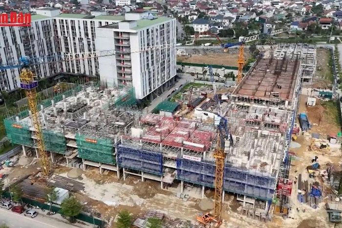 [Video] Bộ Công an hướng dẫn người dân cam kết về thu nhập để mua nhà ở xã hội - Báo Nhân Dân