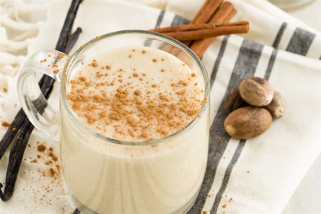 Cocktail Eggnog Không Dùng Rượu