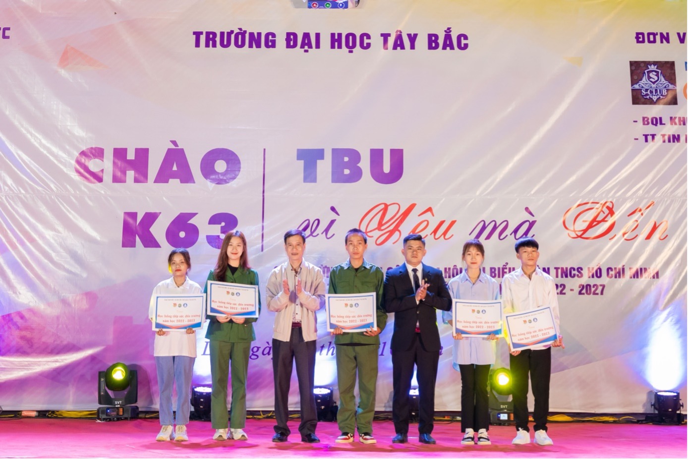 Đoàn Thanh niên - Hội Sinh viên tổ chức Chương trình Chào Tân Sinh viên K63