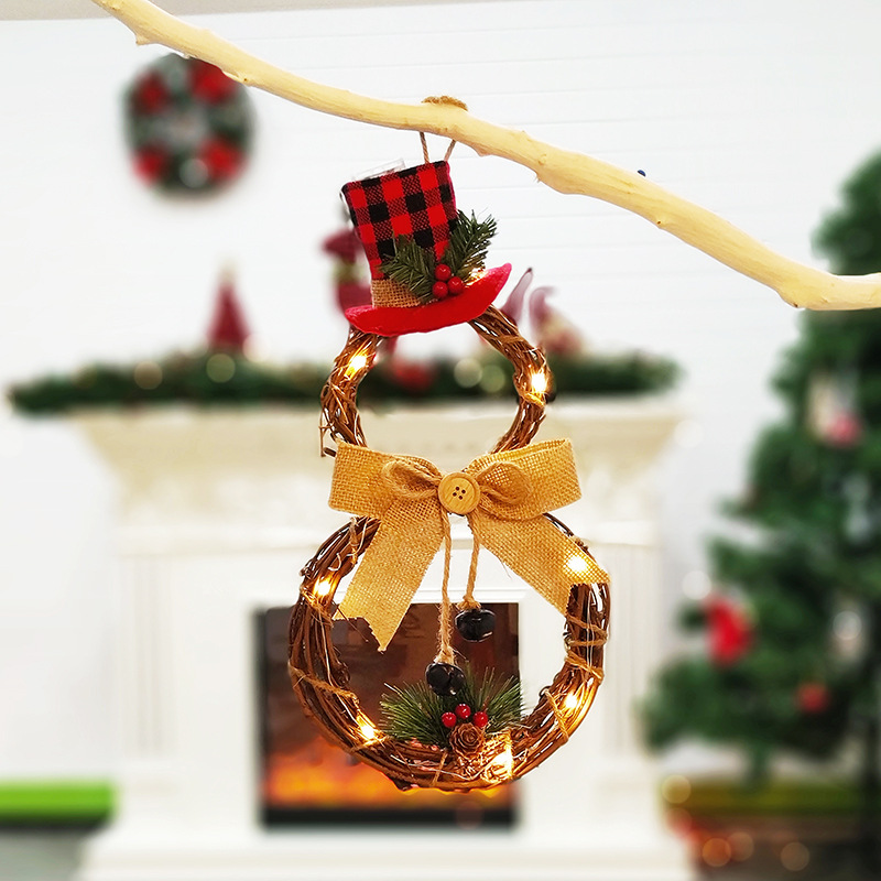 Dekorativer Weihnachtskranz aus Holz, Wand- und Türschmuck