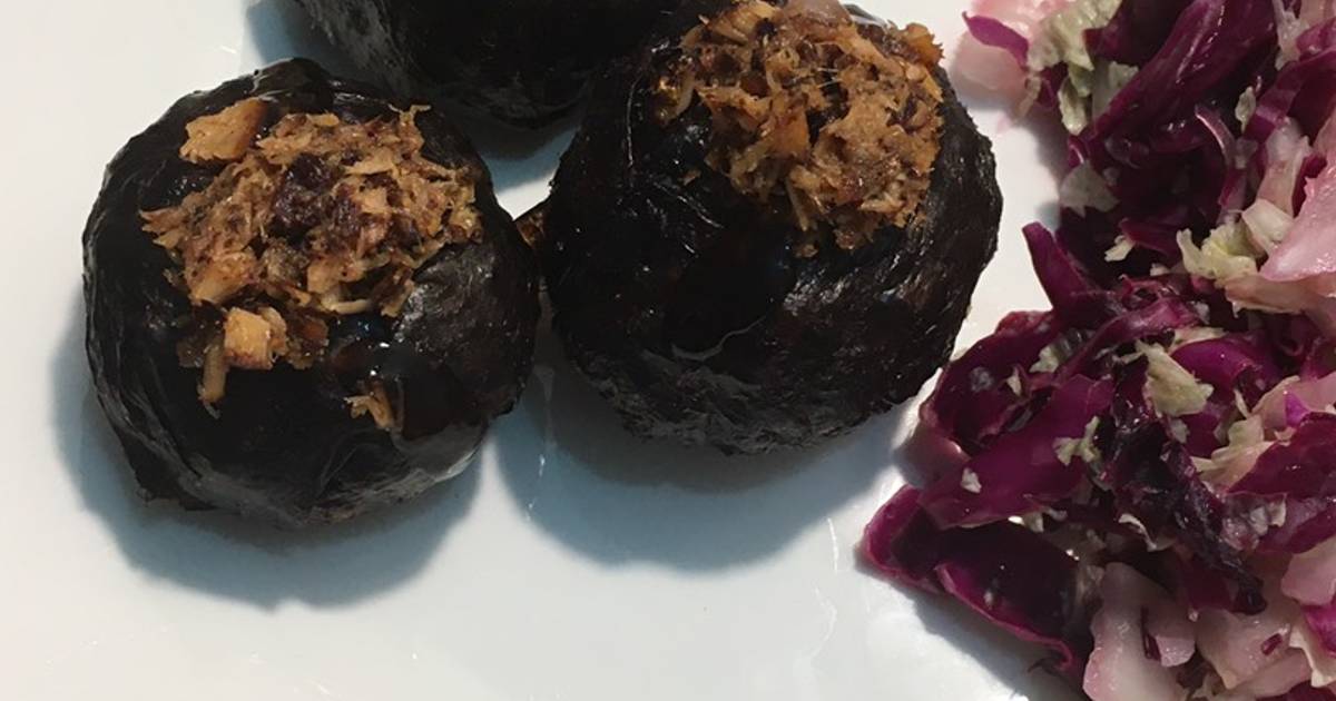 Cơm nắm gạo lứt cá hồi