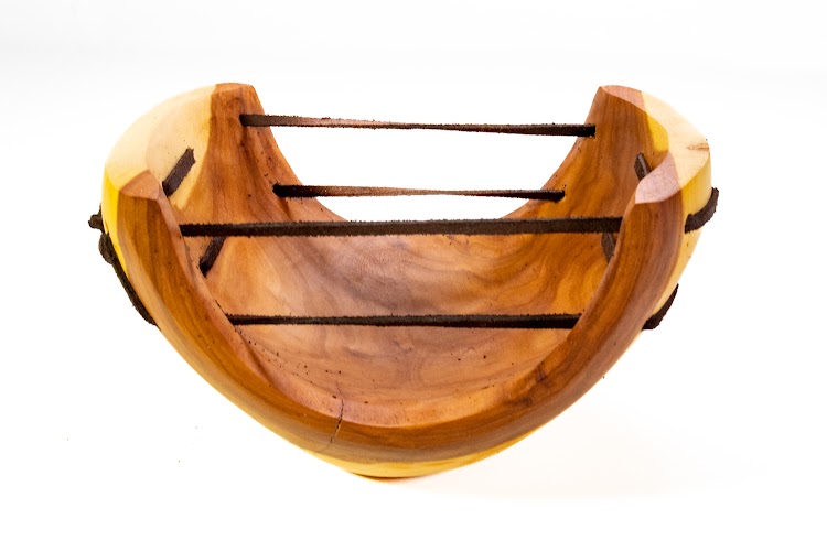 Applewood & Deerskin Leather - St. Boniface - 16" view 13