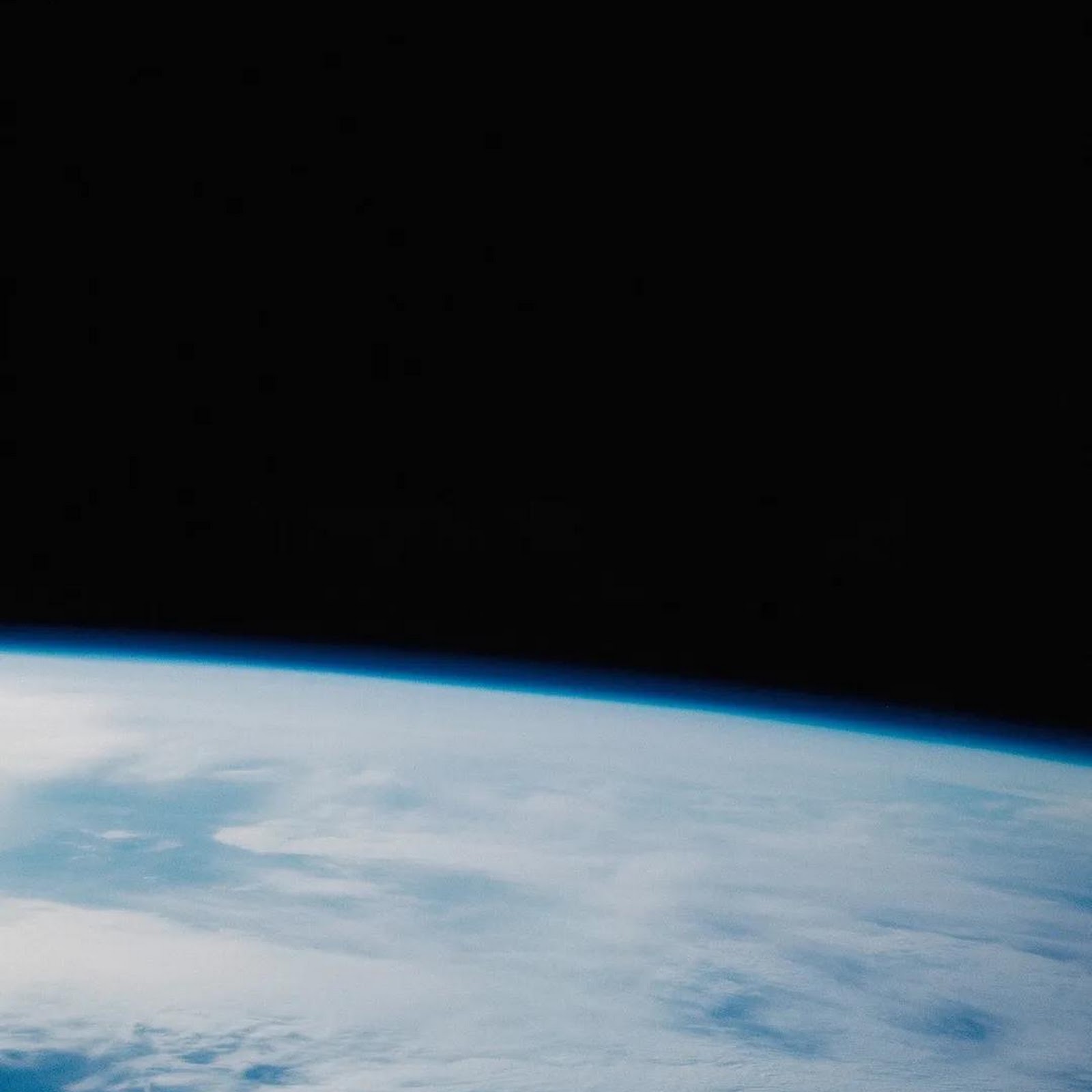 Download Planet Earth From Space Full HD iPhone