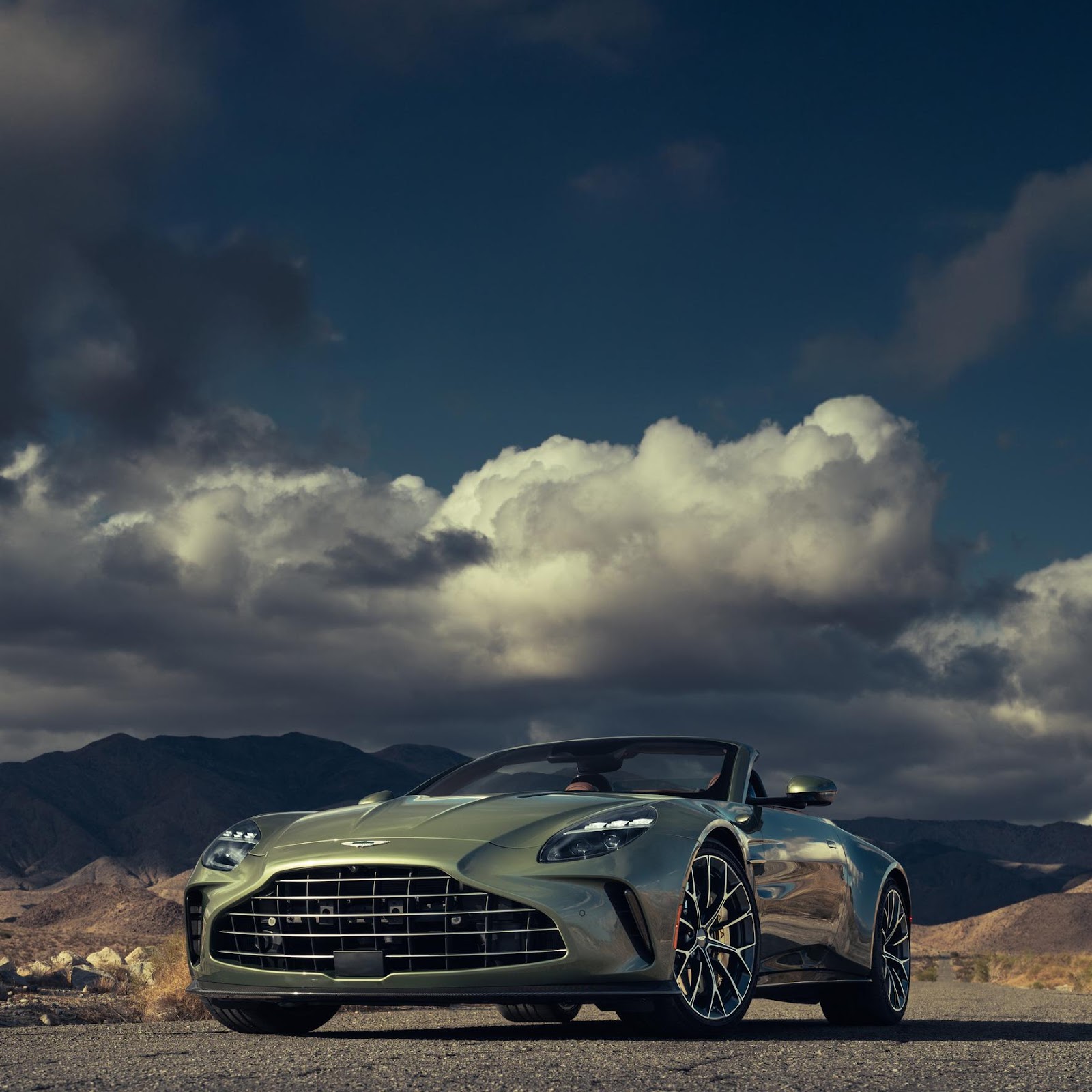 Download Aston Martin DBS Volante Convertible 2K iPhone