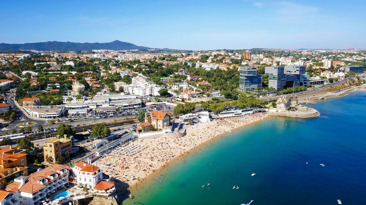 A Day of Whimsy: Lisbon to Sintra's Enchanted Parks