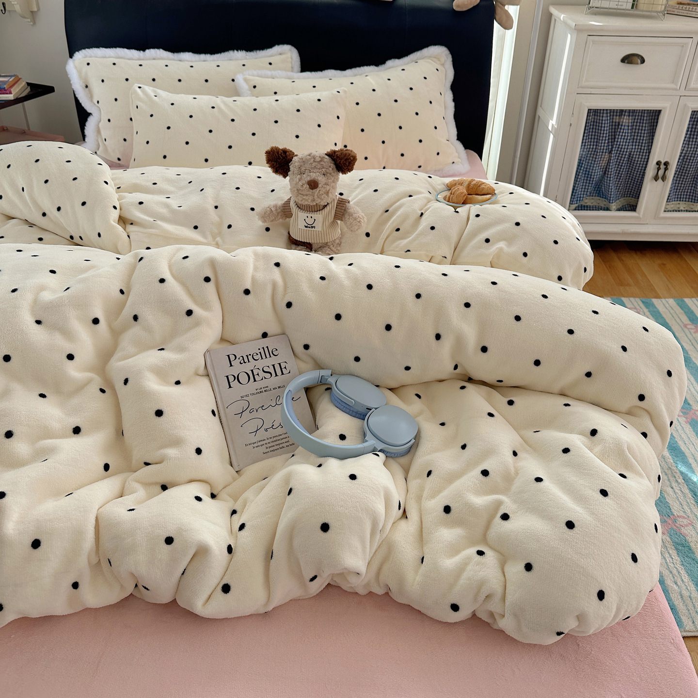 Playful Milk Fiber Fleece Bedding Set with Bows