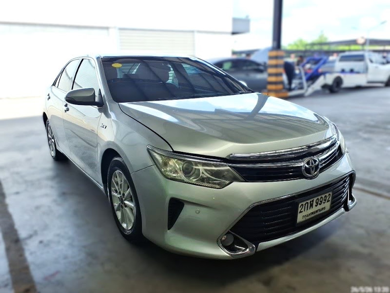 TOYOTA CAMRY