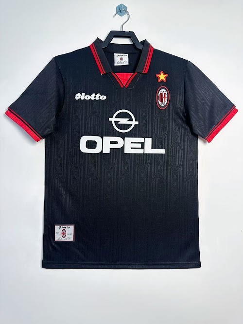 Tercera equipación del AC Milan 1997-98.jpeg