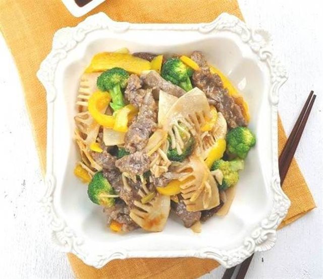 Thịt Bò Xào Sốt Măng