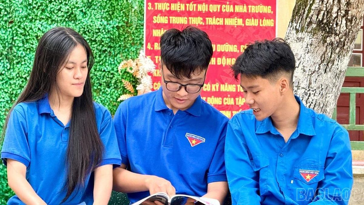 Cậu học trò đam mê văn chương - Báo Lào Cai