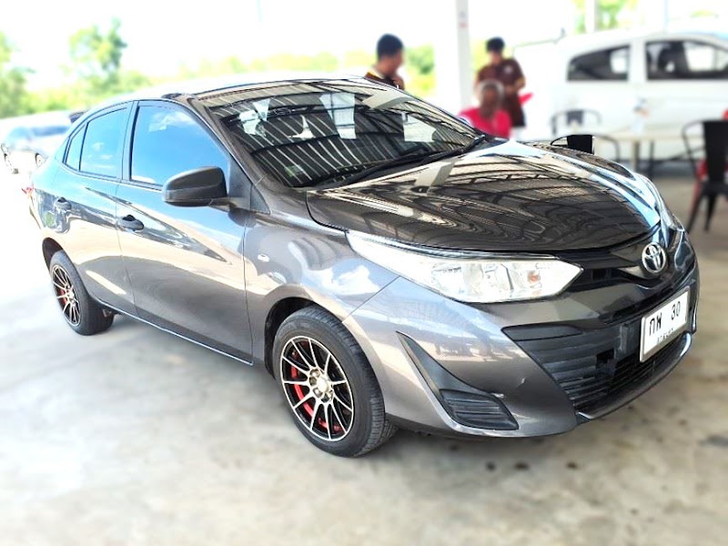 TOYOTA YARIS ATIV