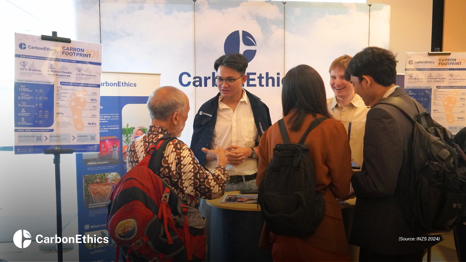 CarbonEthics engaged summit attendees by offering carbon footprint calculations and educational resources to promote awareness and individual action against climate change pada booth exhibition