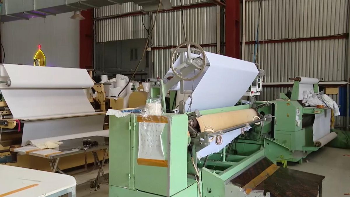 Cao điểm nắng nóng, doanh nghiệp đổi giờ làm để tiết kiệm điện - Đài Phát thanh và truyền hình Hà Nội