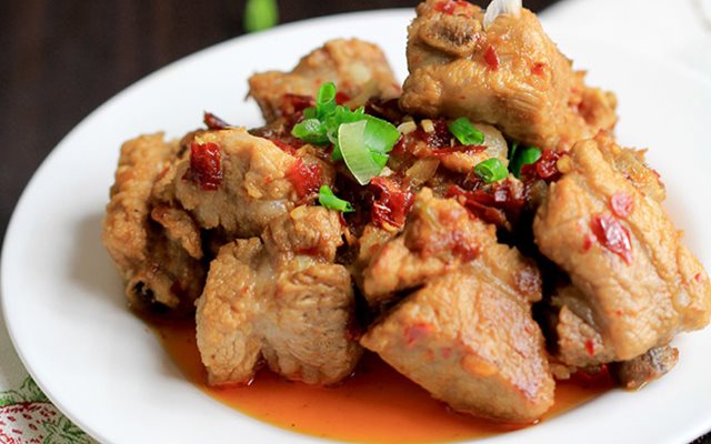 Sườn Non Om Tỏi
