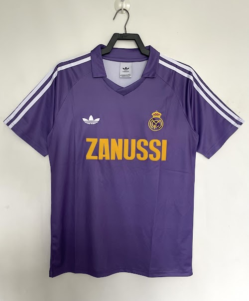 Equipación visitante del Real Madrid 1984-85.jpeg