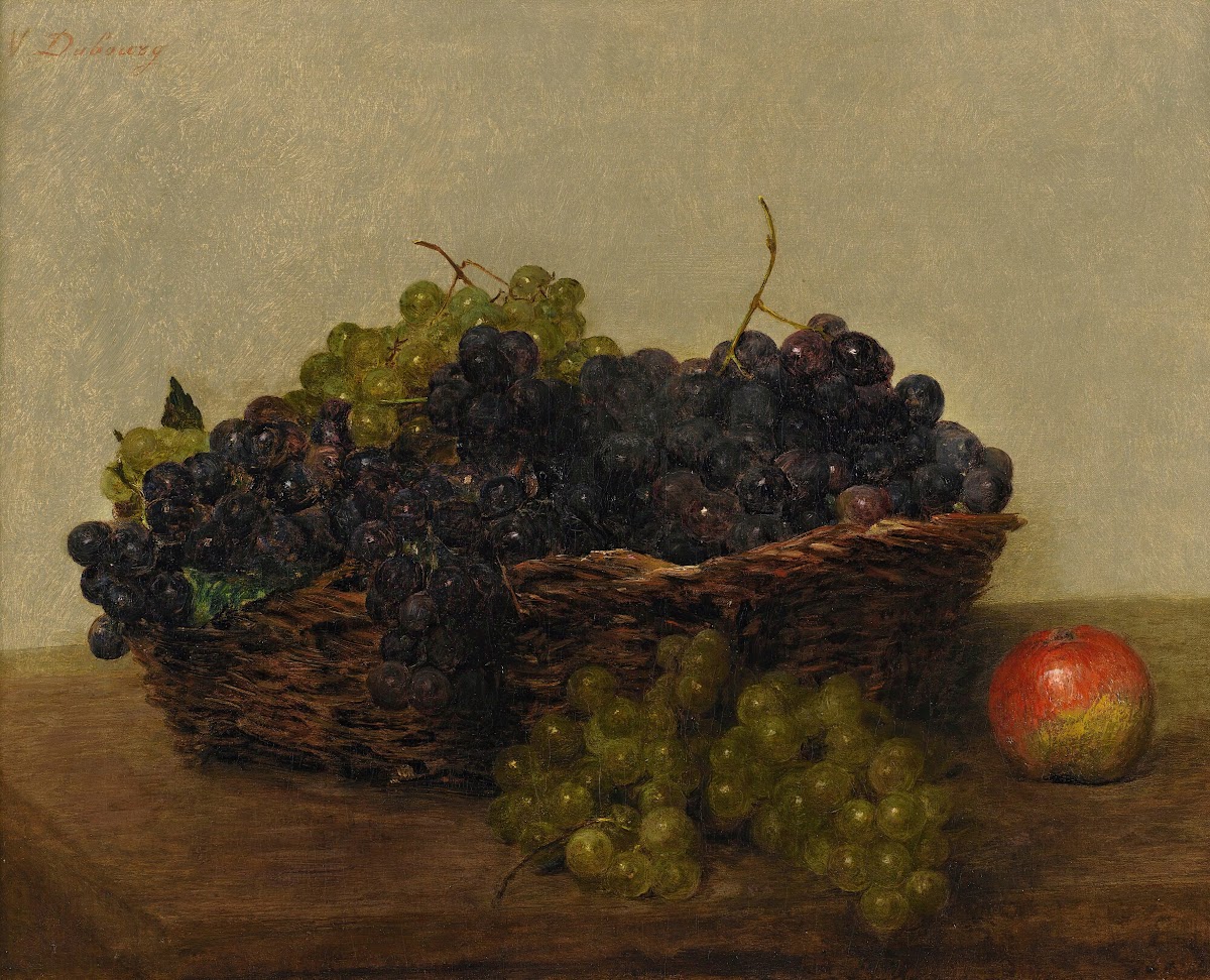 Basket with grapes